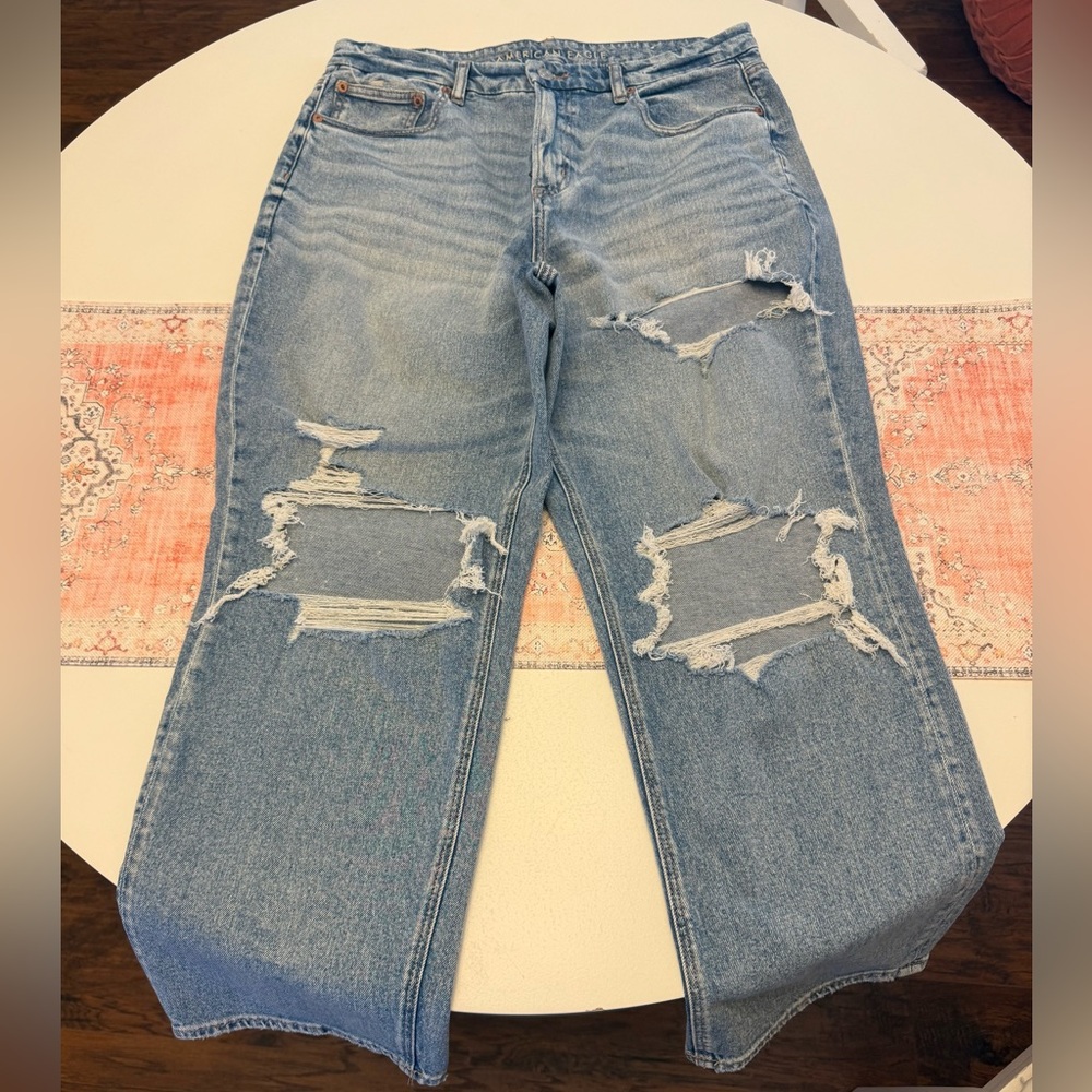 American Eagle Outfitters Light Blue Distressed Boyfriend Jeans